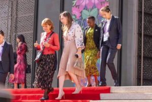 ( Rachel Ruto on the left alongside Peng Liyuan, Chinese first lady )